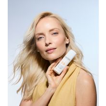 Ultrakönnyű ápoló krém-gél SPF 50 védelemmel
